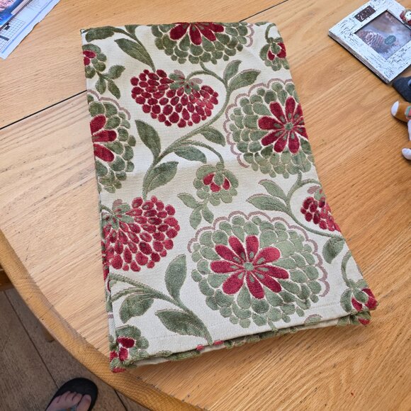 Vintage Crate & Barrel Jacquard Ophelia Table Runner 14 x 90